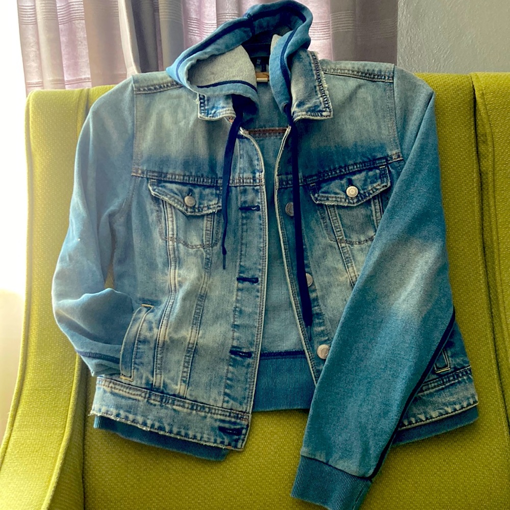 American Eagle jean jacket with fleece sleeves and hood